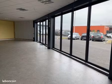 local commercial a louer 80m2