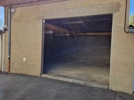 garage 33 m2 + 18 m2