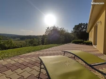 villa spacieuce calme & vue