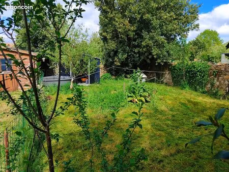 terrain au coeur de la montagne