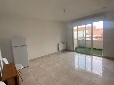 t2 + place de parking sous-sol + terrasse