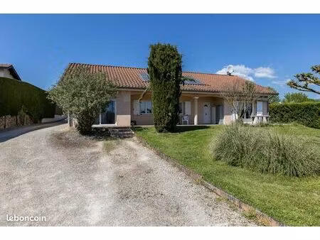 maison 9 pièces 211 m²