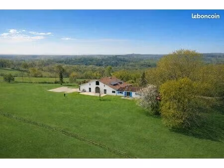 appartement 12 pièces 360 m²