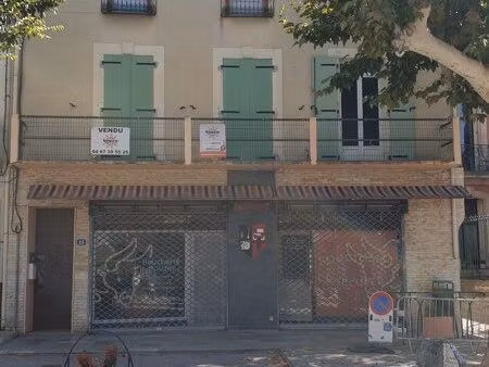 local commercial 90m2 à côté de la mairie de nissan