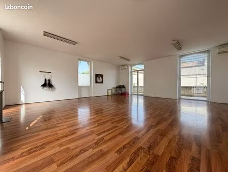 local commercial 126 m² pezenas