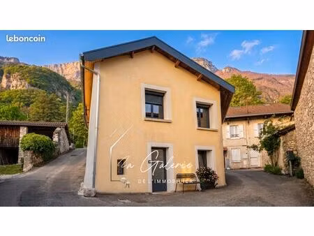 maison 4 pièces 88 m²