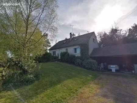 maison individuelle située à 6kms de la commune de soudan et à 12kms de la gare de château