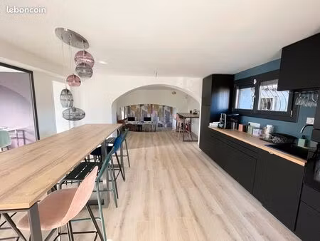 à louer – locaux professionnels indépendants – 110 m² - idéal professions libérales  assur