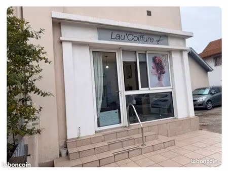 salon de coiffure / esthétique