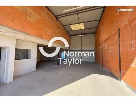 local d'activité 126 m²