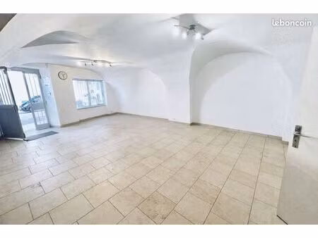 local professionnel / commercial 58 m² climatisé à louer – gigean centre – 750 hc