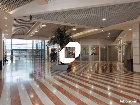 local commercial 82 m²