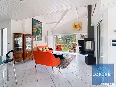 maison 4 pièces 208 m²