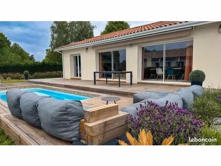 maison 2023 plain-pied 160 m² avec piscine  4 chambres et terrain 1700 m²