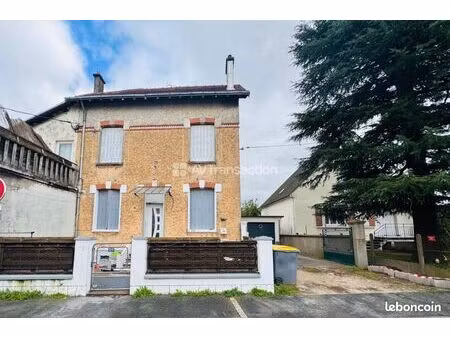 studio 1 pièce 12 m²