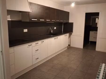 à louer appartement à saint-céré