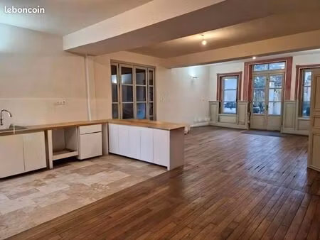 local d'activité à louer