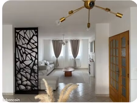 pavillon plain-pied 160 m2 - 4 chambres - jardin - 850