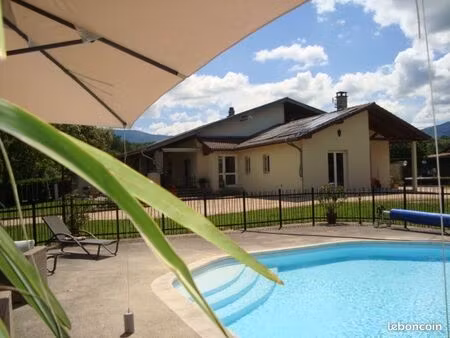 maison 12 pièces 292 m2