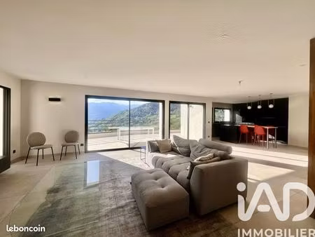 maison 5 pièces 175 m²