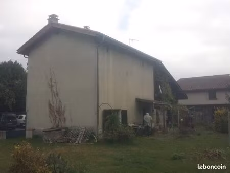 location d’un maison individuelle de village avec jardin