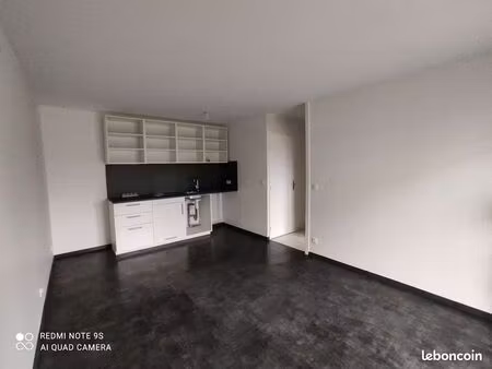 t2 lumineux en rez de jardin de 37m²