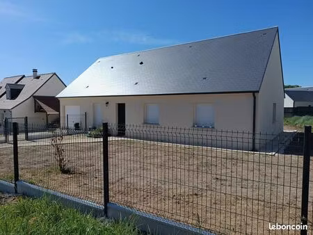 maison 2024  3 chambres – 111 m² – jardin 768 m² – valloire-sur-cisse – 1 160 /mois