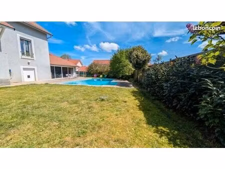 maison 7 pièces 200 m²