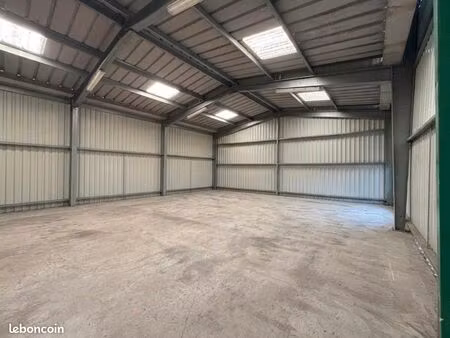 seignosse - entrepôt de stockage 80m2
