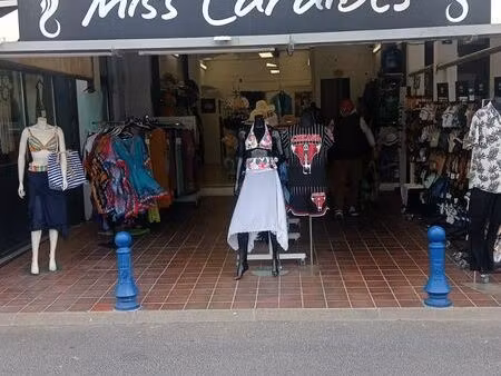 location saisonnière 80 m2 – local commercial idéal – palavas-les-flots