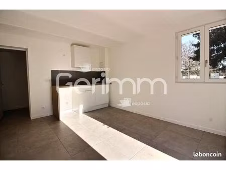 studio 1 pièce 18 m²
