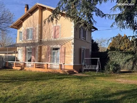 propriété 3 pièces 83 m²