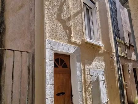 maison de ville centre-ville sur 3 niveaux – petit prix / fort potentiel