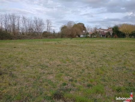 terrain 2 679 m² villeton