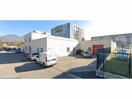 local d'activite 889 m² grenoble