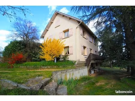 maison 8 pièces 190 m²