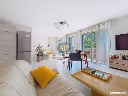 appartement 3 pièces 73 m²