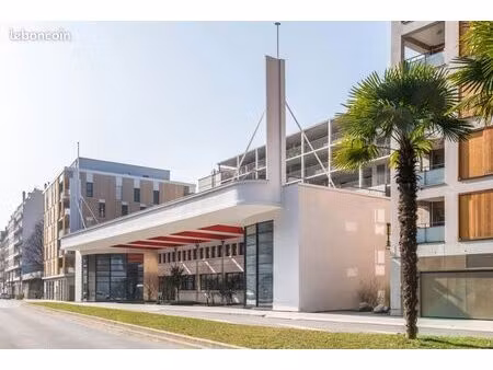 bureaux premium – environnement dynamique avec ebikelabs & pulsar digital