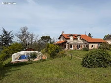 maison 6 pièces 145 m²