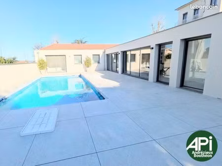 villa 6 pièces 159 m²