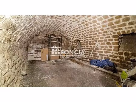 paris ix rue lamartine grande cave voutée  idéal pour stockage