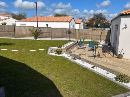 maison récente à machecoul saint même