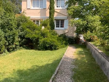a saint-etienne  dans le quartier de montplaisir : maison familiale de 100 m² avec jardin 