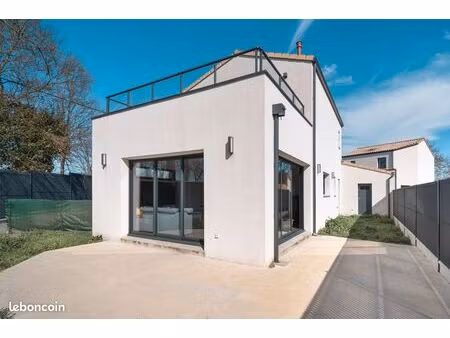 maison de 2023  3 chambres dont une suite parentale