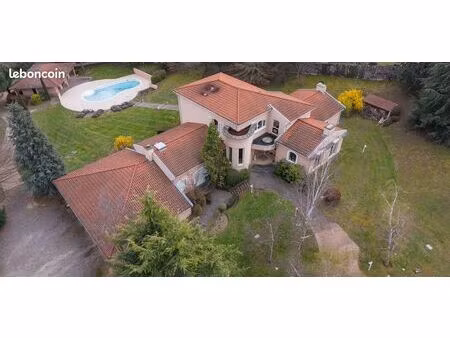 villa 12 pièces 430 m²