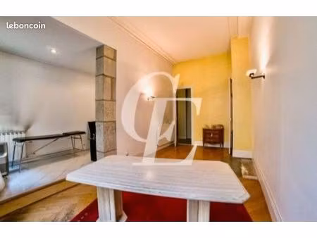 magnifique appartement dans immeuble classé