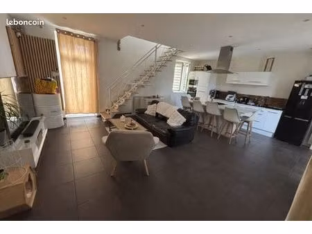 maison de ville de 114m2 avec piscine