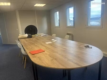 bureaux 104 m²