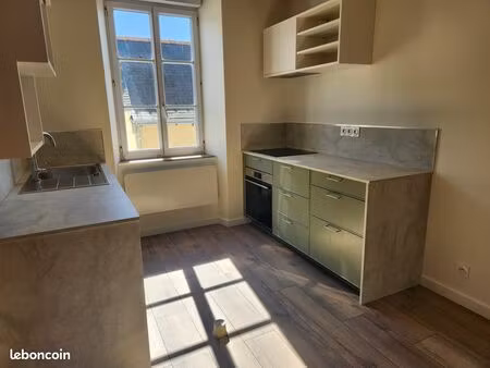 loue t2 rénové à neuf