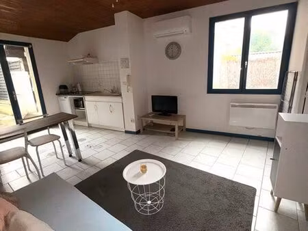 appartement t2 meublé avec climatisation  jardin et local individuel